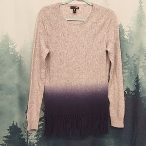 AQUA cashmere sweater grey with blue fringe bottom accent